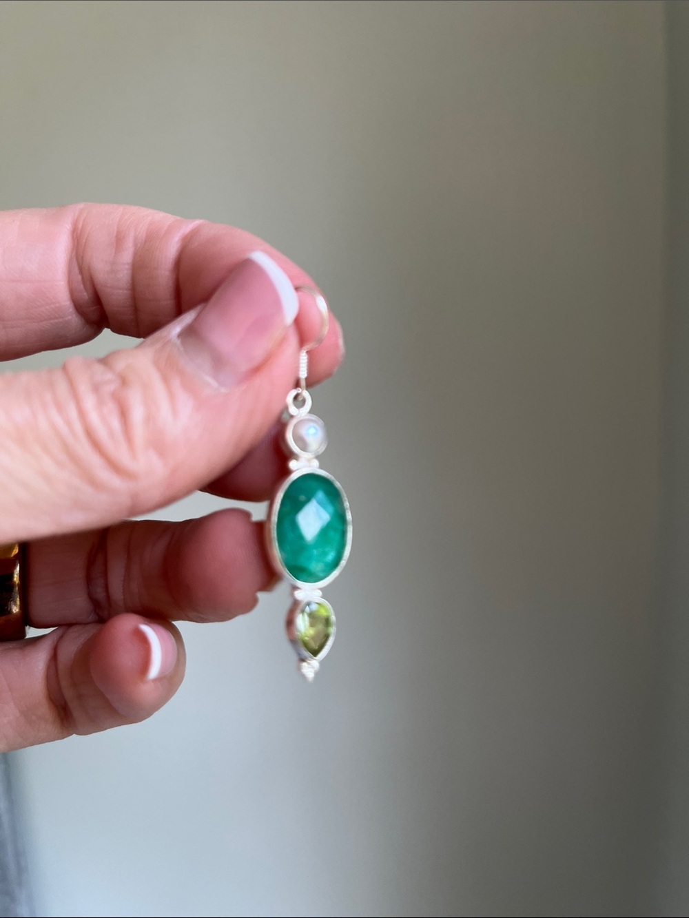 Raw Emerald Sterling Silver Pearl and Peridot Drop Earrings - Picture 5 of 6